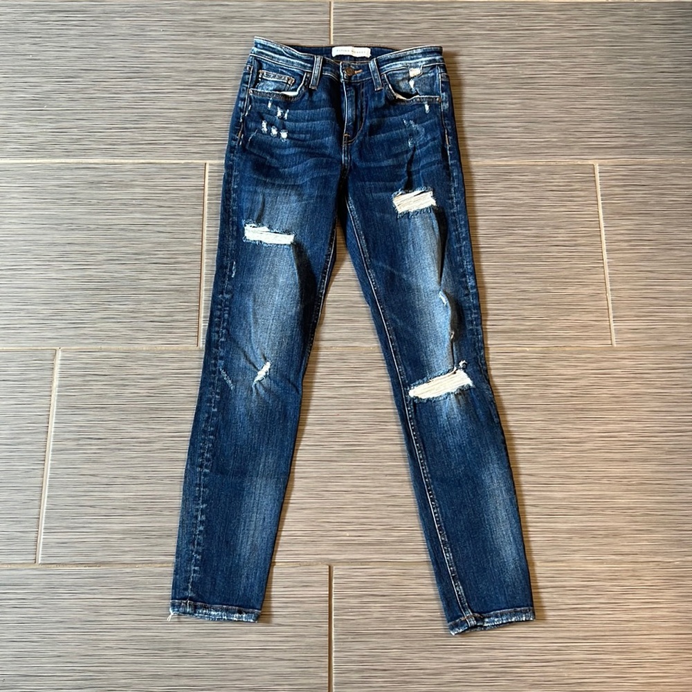 NWOT Flying Monkey distressed ankle jeans